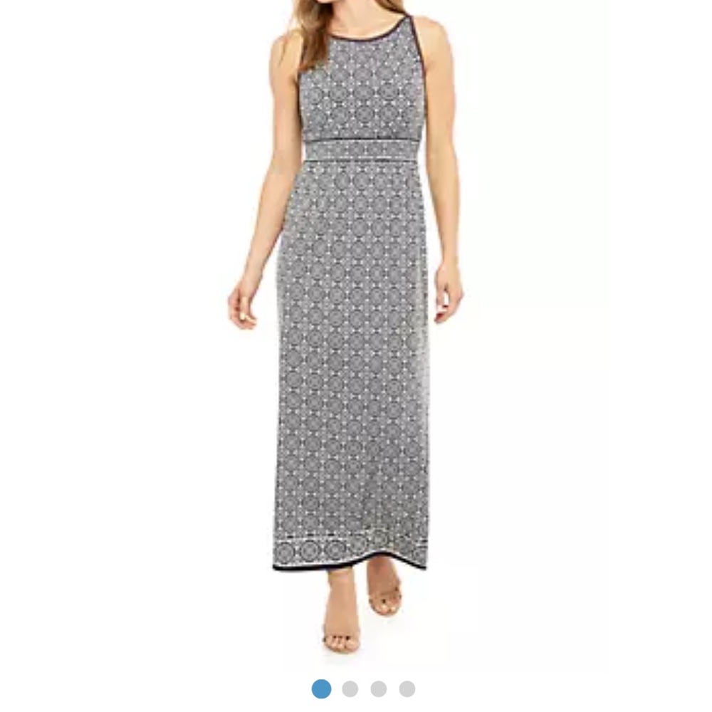 Elegant Black and White Maxi Dress size Small